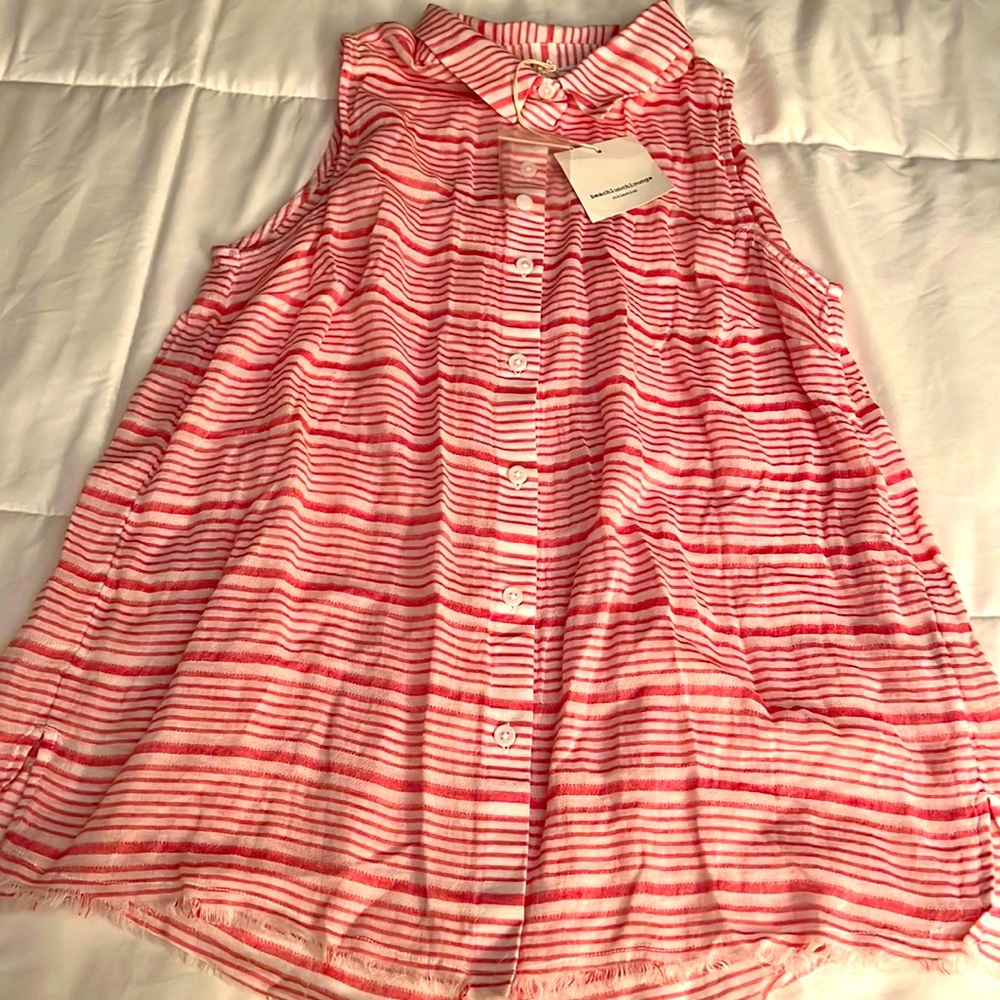 Light weight comfy NWT cute beach going shirt